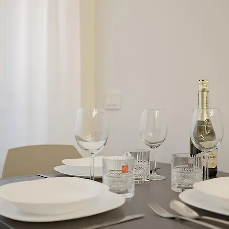 Daire 3co4 - Duomo - Chic - - Milano